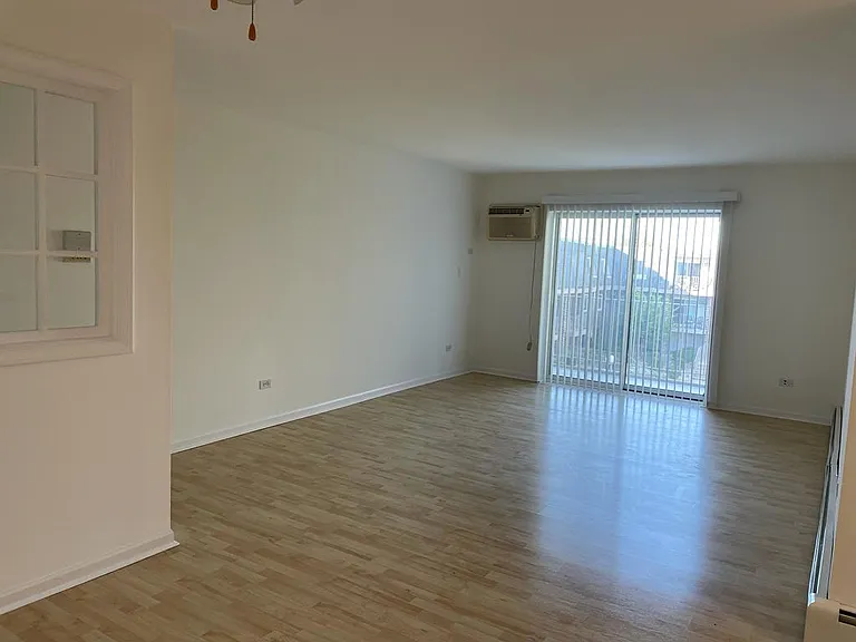 923 Jonathon Ct #304 — Photo 9