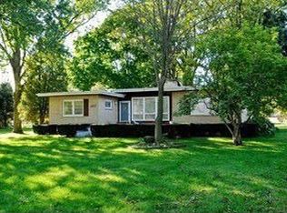 28W341 Batavia Rd, Warrenville, IL 60555