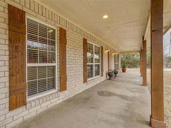 4th image of 8011 Cleburne Hwy