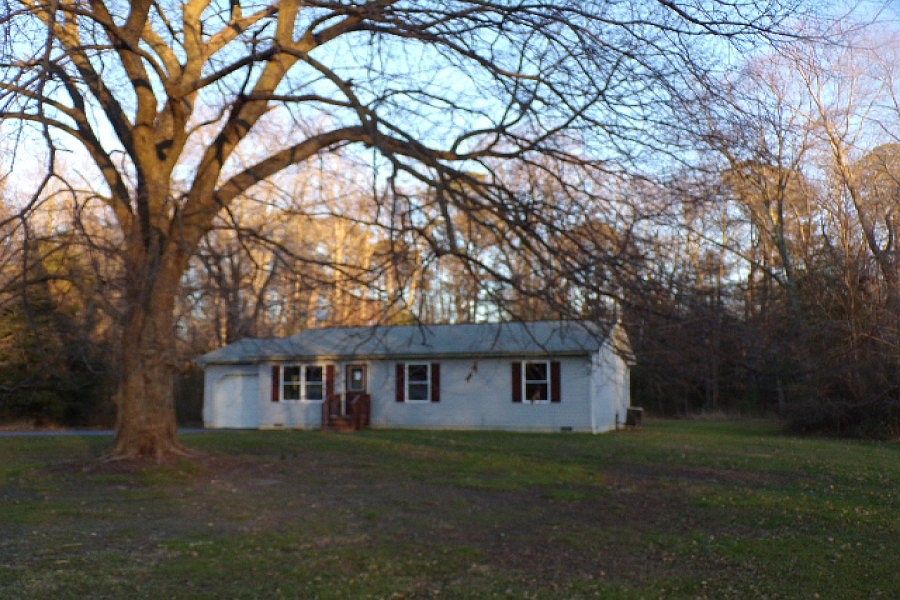 2nd image of 1739 Batts Neck Rd