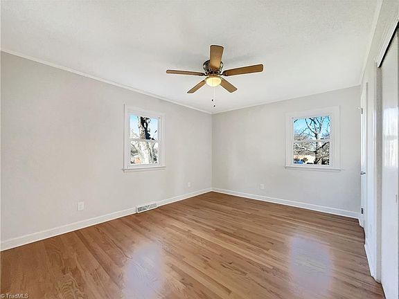 5th image of 2508 La Vista Dr