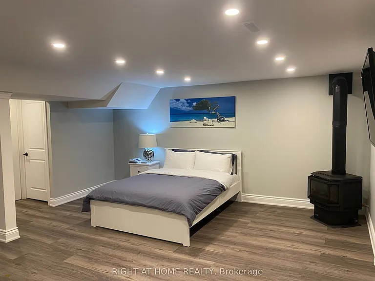 1570 Lewes Way #LOWER — Photo 4