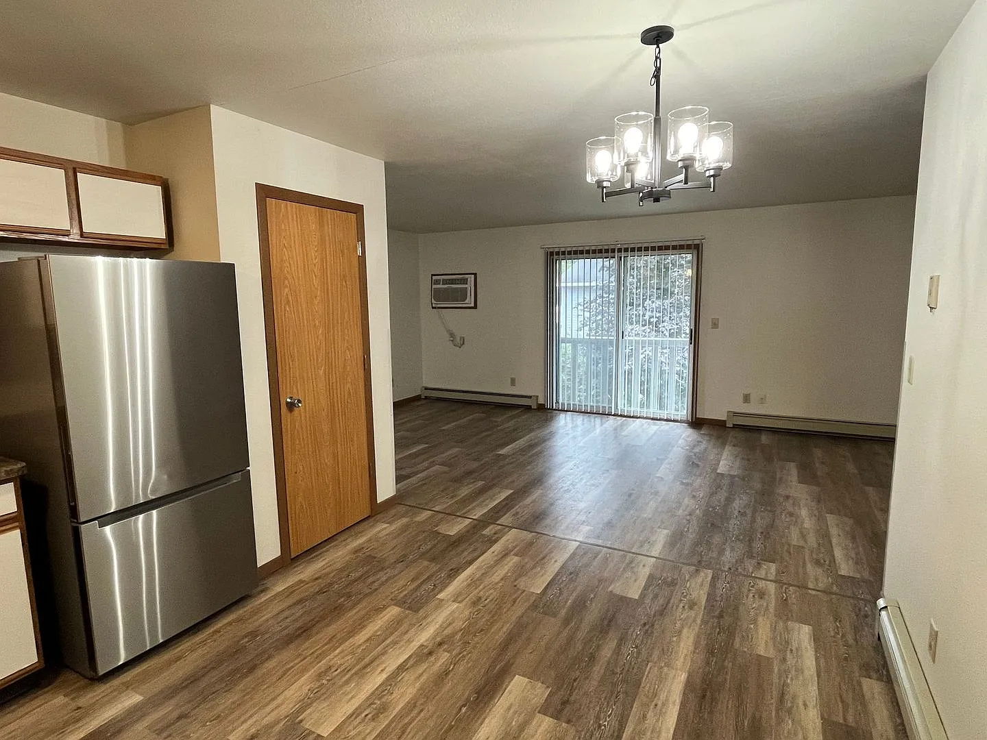 2720 Washington Ave — Photo 3