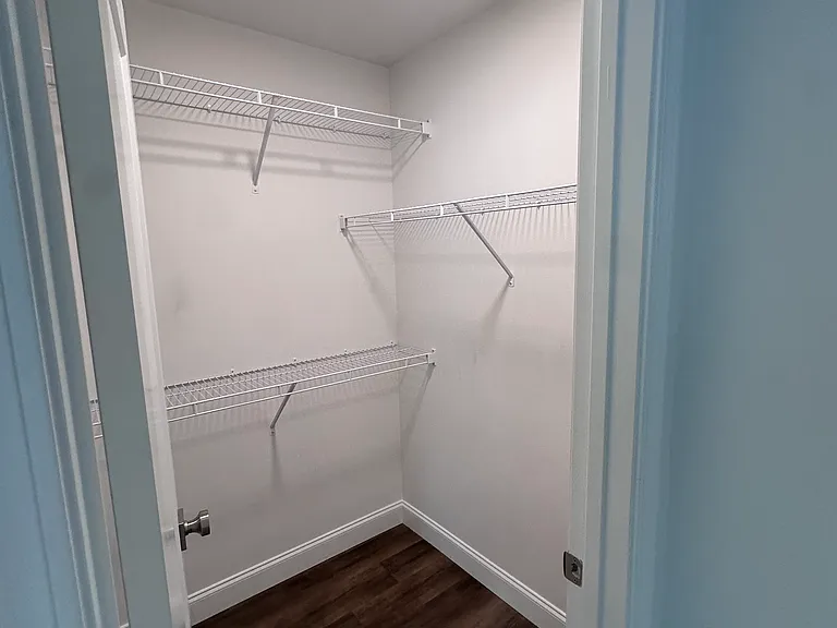 106 Lakeside Dr — Photo 16