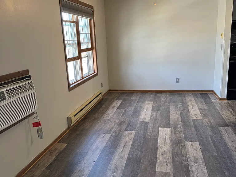 930 Iowa Ave #11 — Photo 1