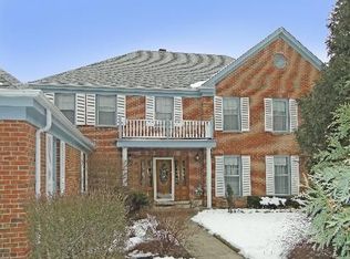 2191 Inverray Rd, Inverness, IL 60067