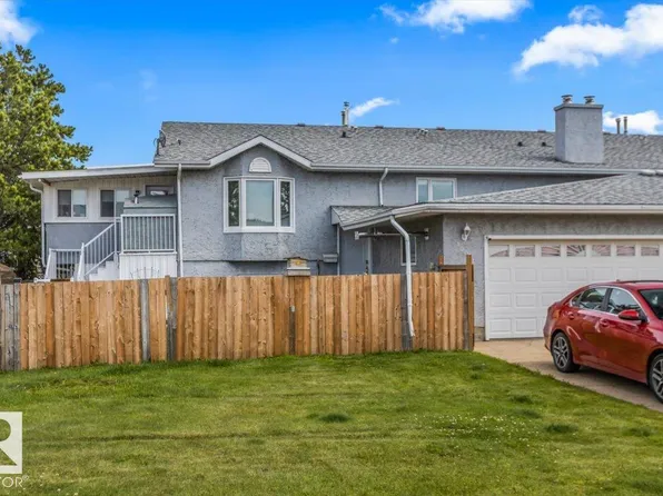 10021 106th St, Morinville, AB T8R 1A3