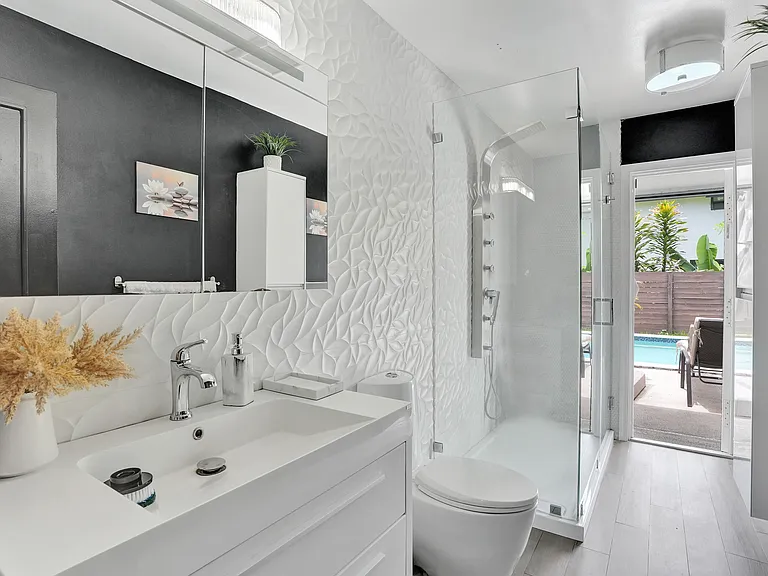 620 SW 100th Ave — Photo 35