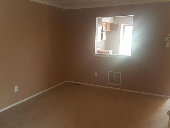 3rd image of 31 Wood Acres Dr