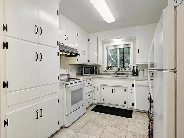 2081 Wakefield Way — Photo 8