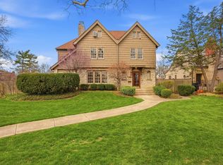 2448 Sherwood Rd, Columbus, OH 43209