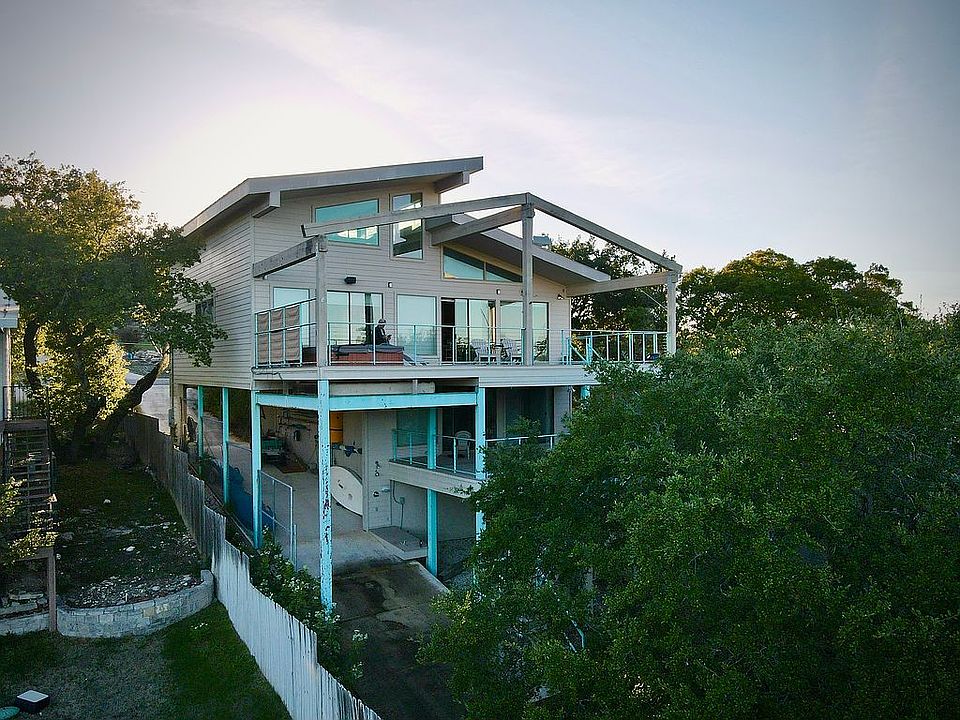 1st image of 2342 Connie Dr