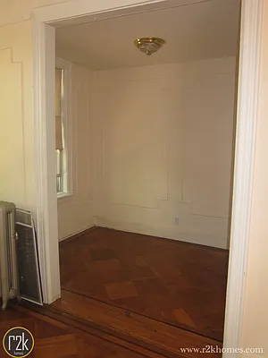 Rented by Realty 2000 Corp | media 7