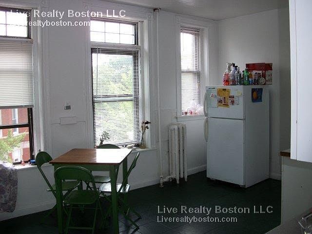2nd image of 1920 Beacon St