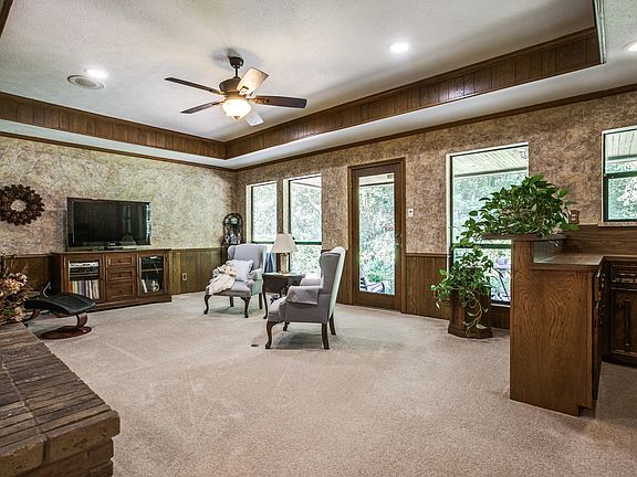 5th image of 2101 Leon Dr