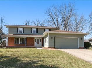 3308 Melanie Dr, Urbandale, IA 50322