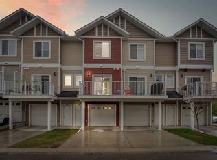 27 N Redstone Cir NE, Calgary, AB T3N 0M8