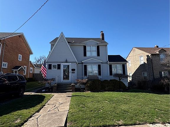 2nd image of 3721 Collins Way