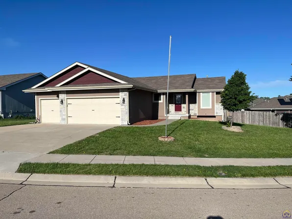 4303 SE Liveoak Dr, Topeka, KS 66609