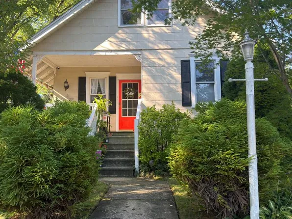 24 N Davis Ave, Audubon, NJ 08106