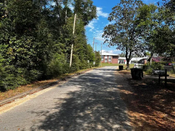 1 Hill St, Defuniak Springs, FL 32435