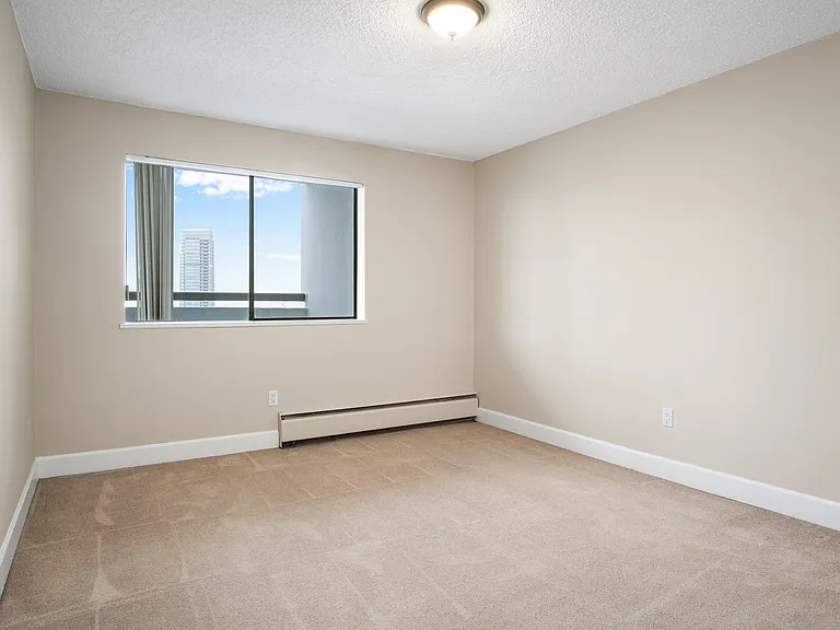 4390 Grange St — Photo 11