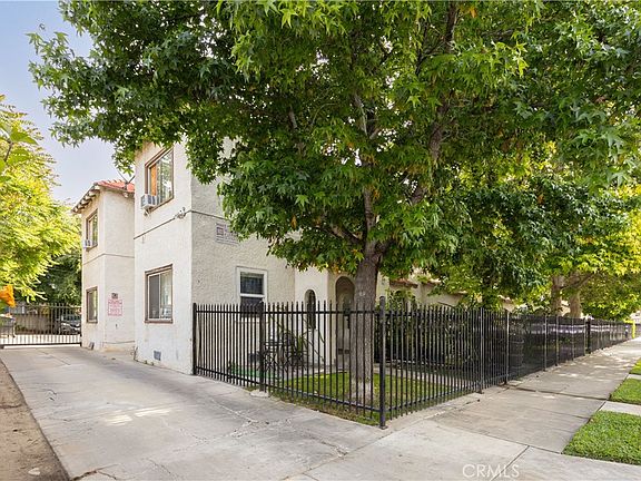 3rd image of 734 W Virginia St