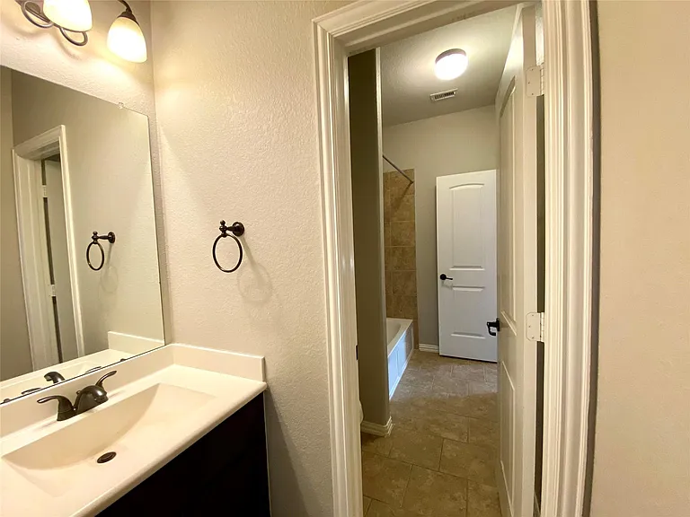 8615 Sweet Pasture Dr — Photo 11