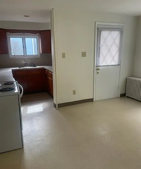 216 Phillips St — Photo 4
