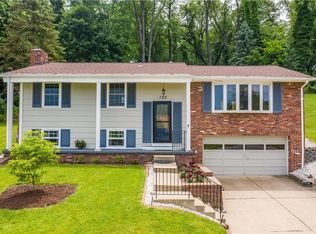 103 Shippen Dr, Coraopolis, PA 15108