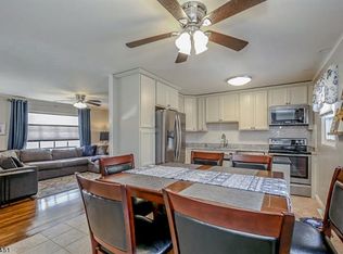 35 Condit St, Newton, NJ 07860