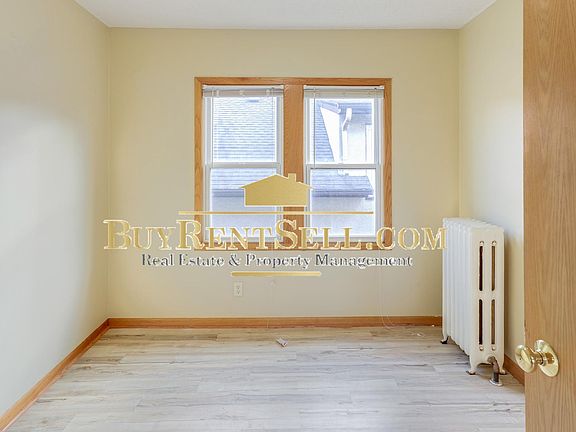 5th image of 2428 5th St NE #2428