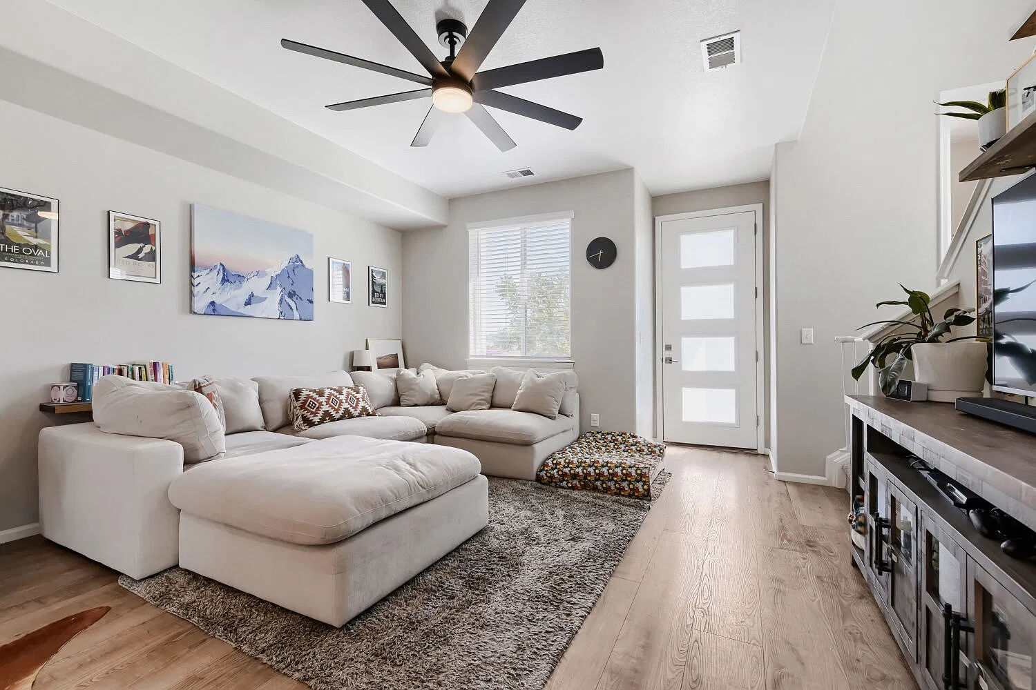 3 bed, 1577 sqft, $2,895 — Photo 3