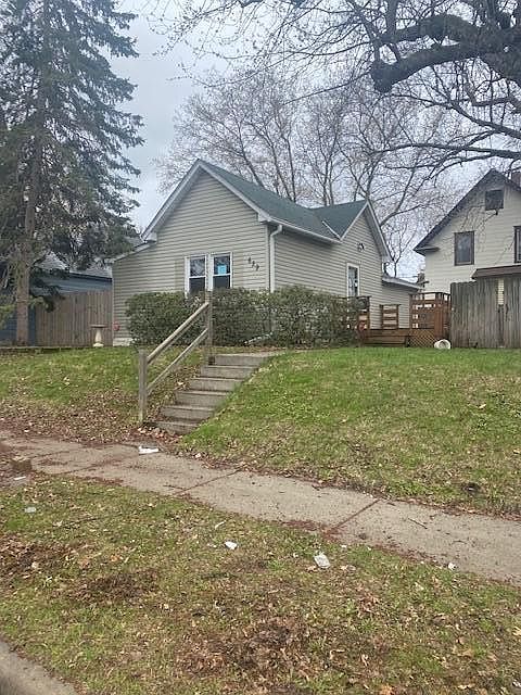 1st image of 629 Orleans St