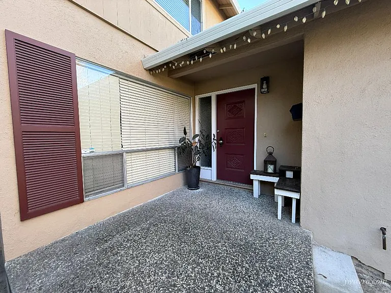 282 Wheeler Ave — Photo 2