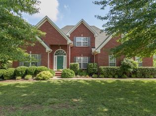 1159 Ithaca St, Murfreesboro, TN 37130