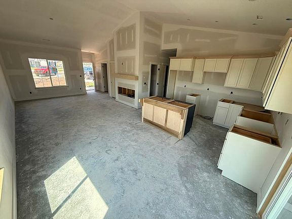 4th image of 1630 Midway Ct