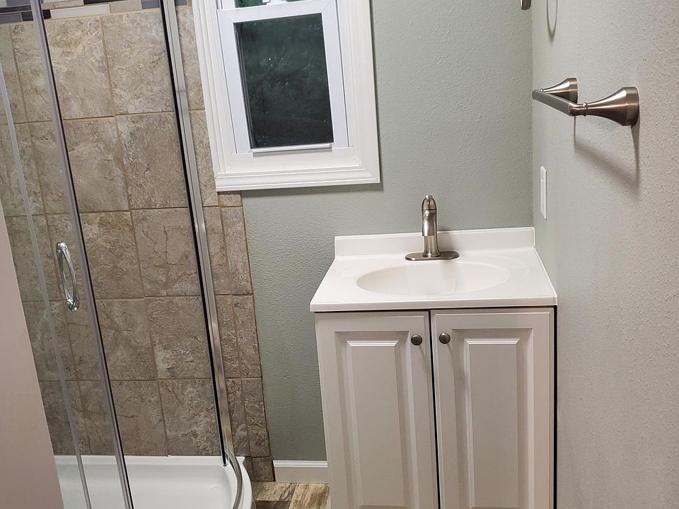 1st image of 1019 Saint Clair Ave