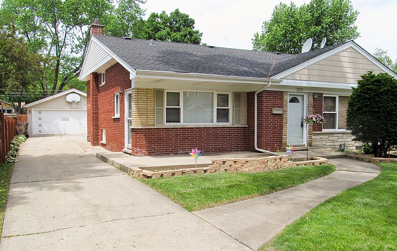 1st image of 330 Pinehurst Dr