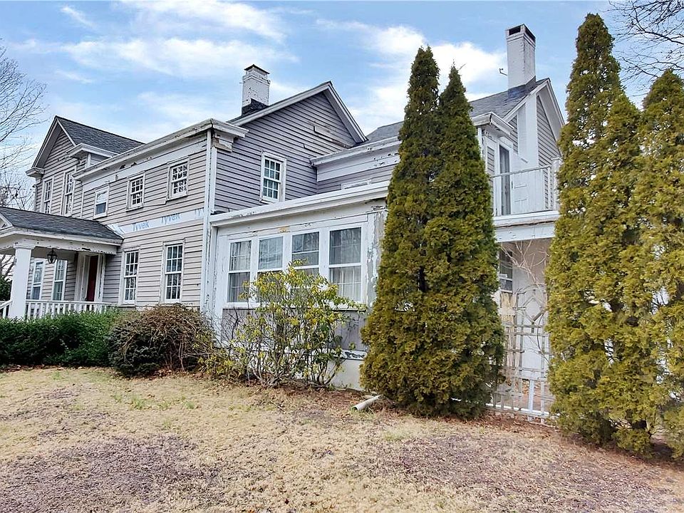 35 Greenlawn Rd, Huntington, NY 11743 MLS 3459133 Zillow