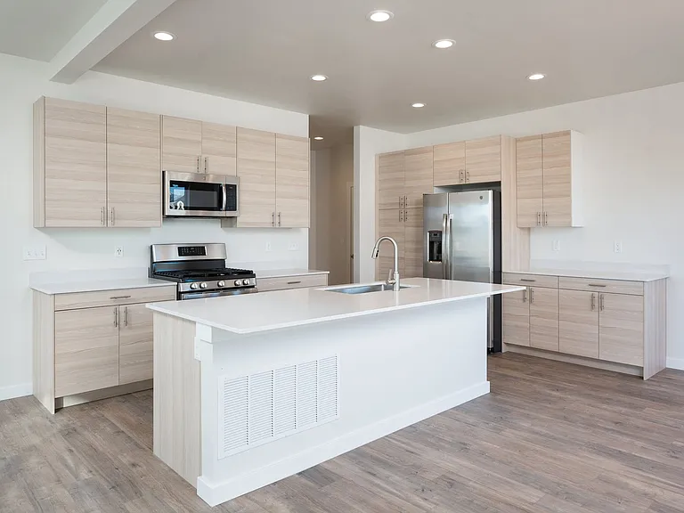 5575 Westmorland Dr — Photo 5
