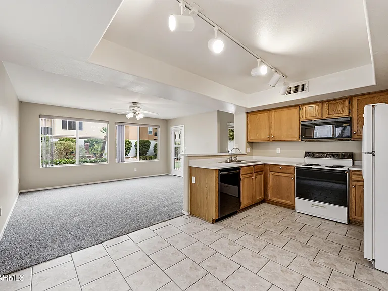 1244 E Angela Dr — Photo 19