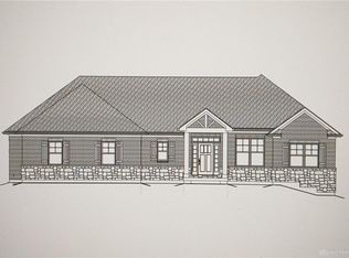 880 Creekview Dr, Waynesville, OH 45068