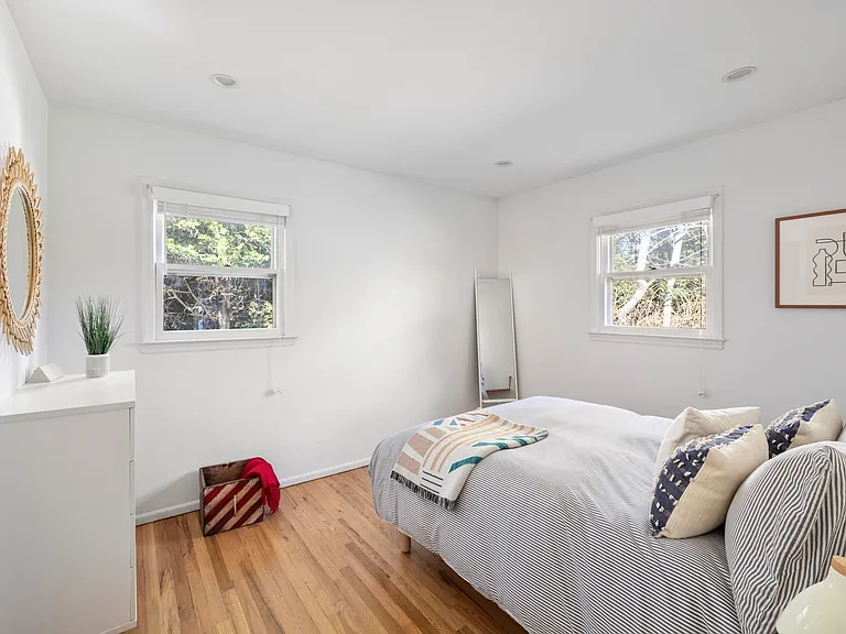 27 Sandra Rd — Photo 10