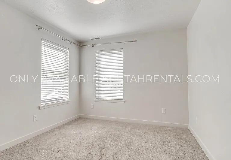4249 E Hill View Dr — Photo 8