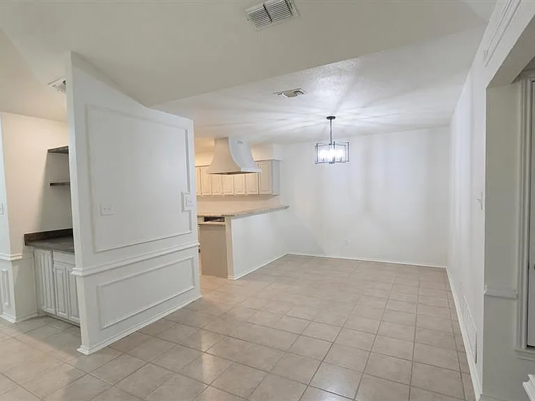 215 Mountainview Dr — Photo 5