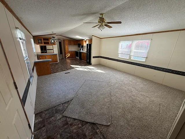 3 Bed 2 bath home — Photo 2