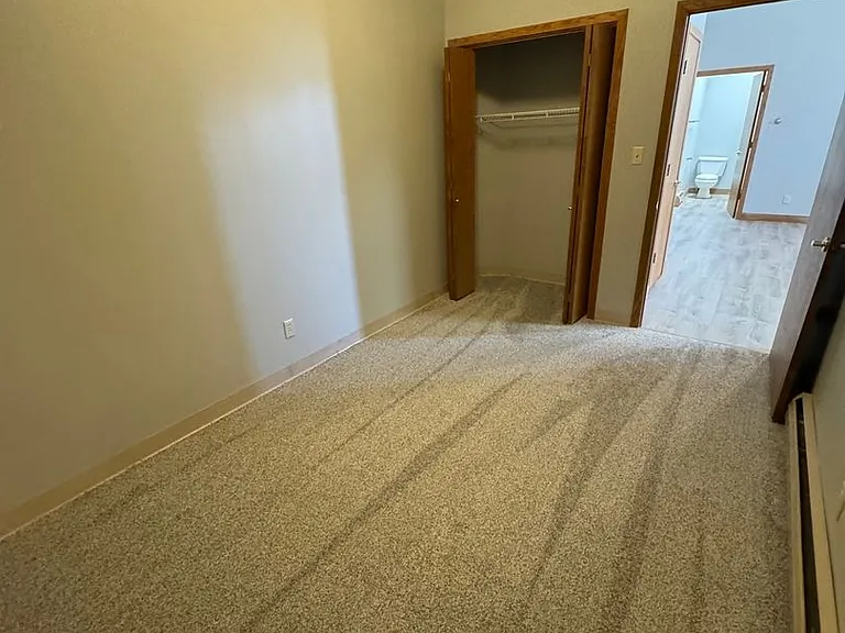 124 E Main St — Photo 3