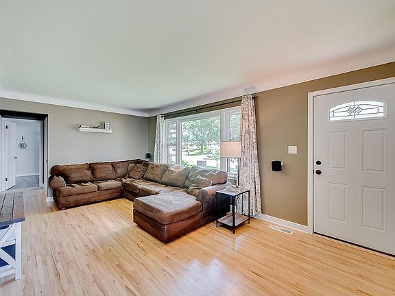 2nd image of 2694 Delaware Ave