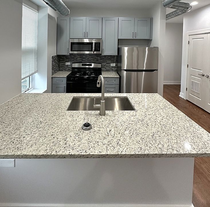 1st image of 1444 W Erie St APT 3B